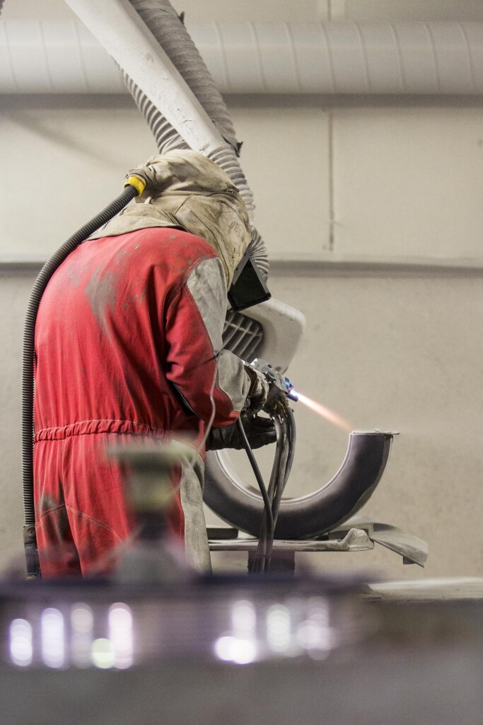 Making of babbitted bearings